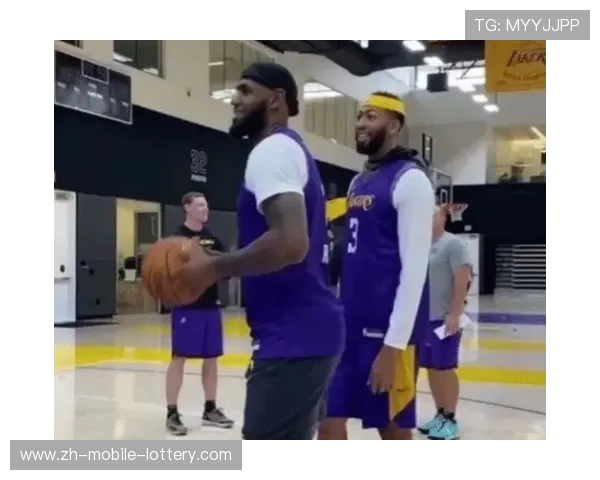 姚明生平事迹简介 从篮球巨星到中国体育代表人物的精彩历程 姚明生平事迹简介 从篮球巨星到中国体育代表人物的精彩历程